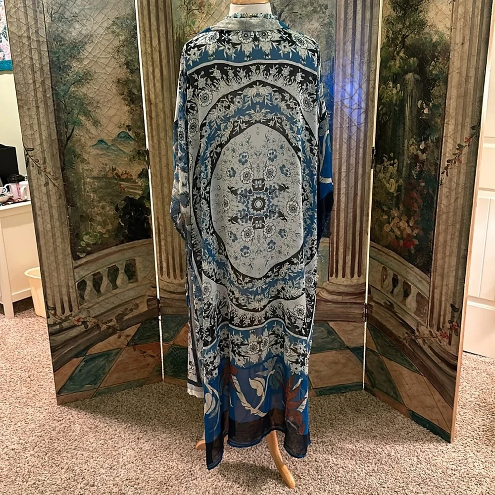 Absolutely Fabulous “Free People” sheer blue print Kimono - Picture 5 of 6